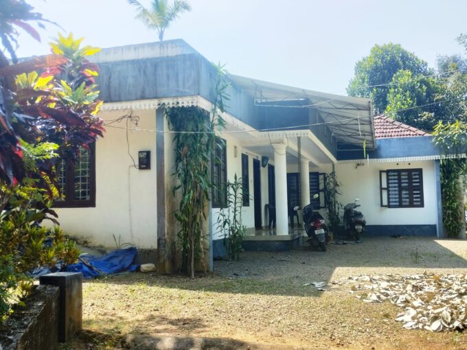 Spacious 4BHK House for Sale in Kidangoor – Punnathura
