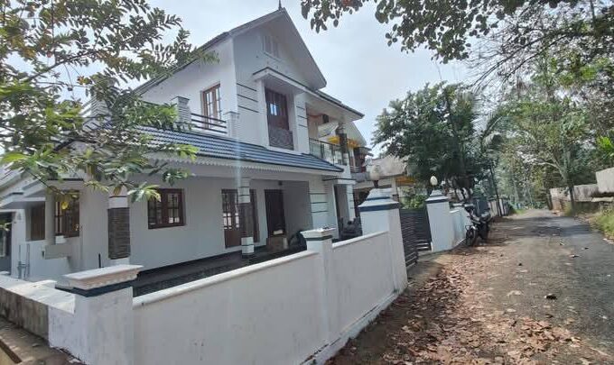 3 BHK House for Sale in Ettumanoor
